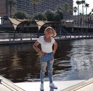 Meet your Posher, Dawn